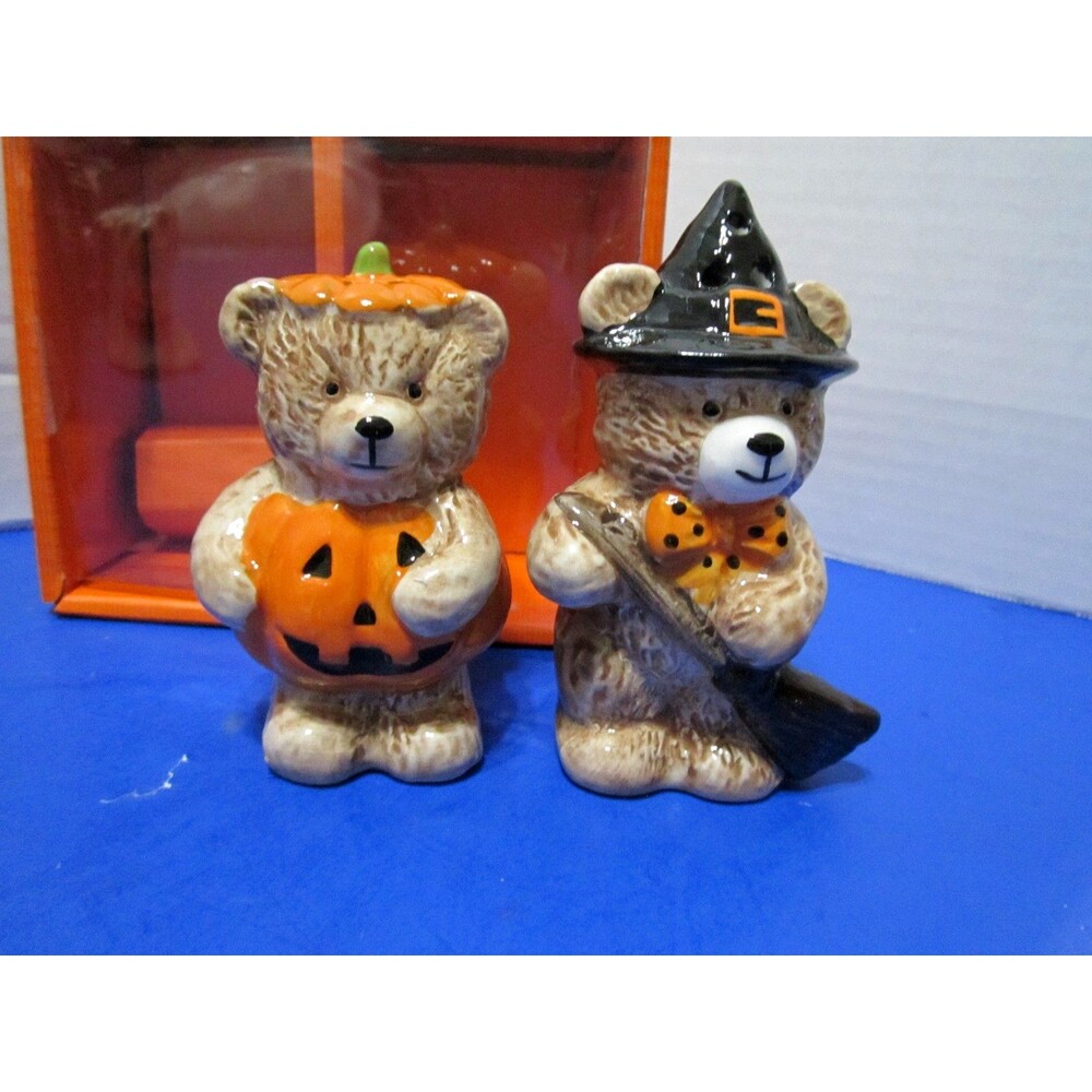 NEW Halloween Bears Salt & Pepper Shaker Decor Creepy Critters